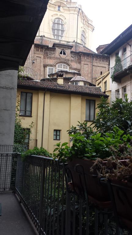 A 2 Passi Da Palazzo Reale Appartement Turijn Buitenkant foto